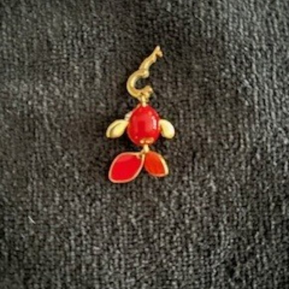 Swarovski Lychee Fish Charm - Picture 3 of 4